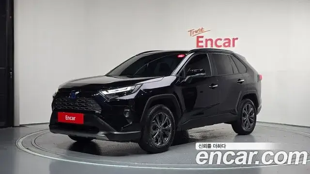 Toyota RAV4, 2023