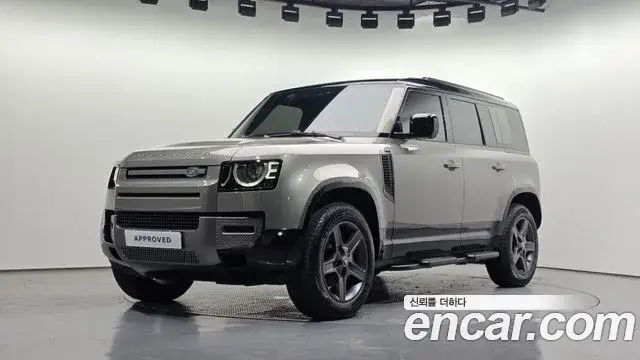 Land Rover Defender, 2025