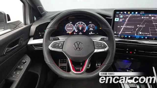 Volkswagen Golf, 2025