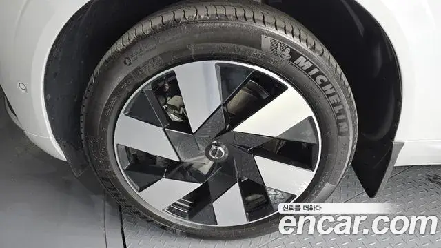 Volvo XC60, 2025