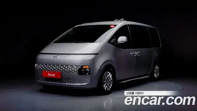 Hyundai Staria, 2021