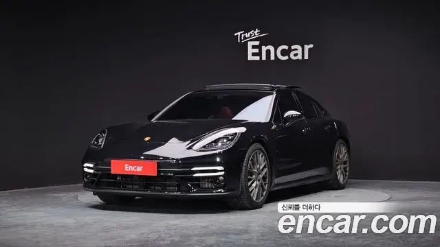 Porsche Panamera, 2023