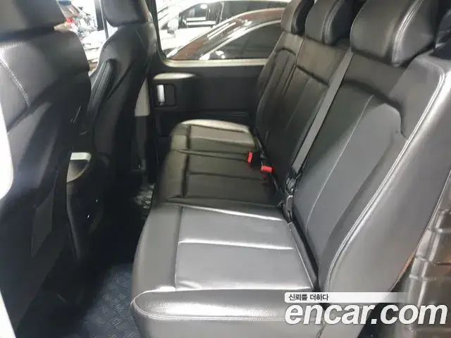Hyundai Staria, 2023
