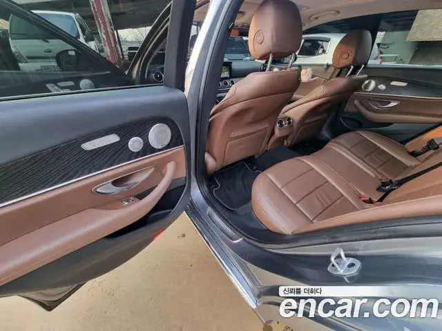 Mercedes-Benz E-Class, 2018