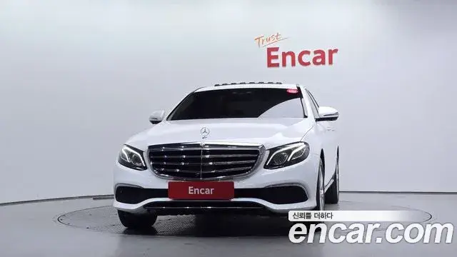 Mercedes-Benz E-Class, 2020