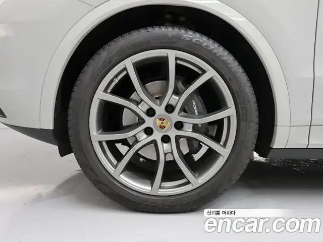 Porsche Cayenne, 2023