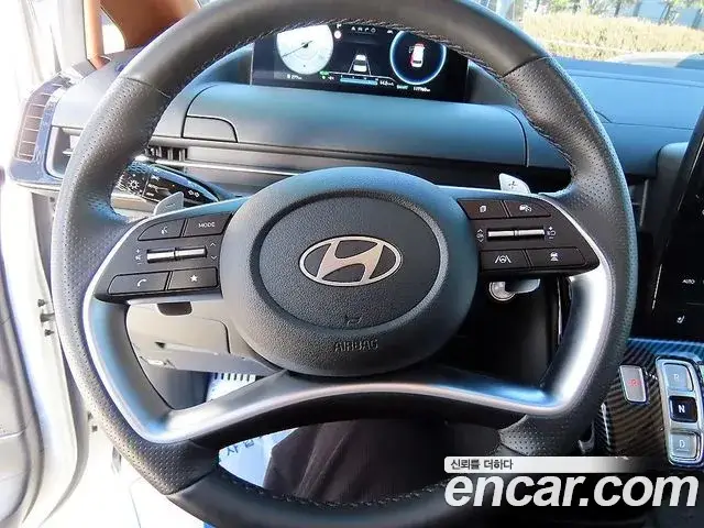 Hyundai Staria, 2024