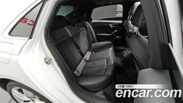 Audi A4, 2021