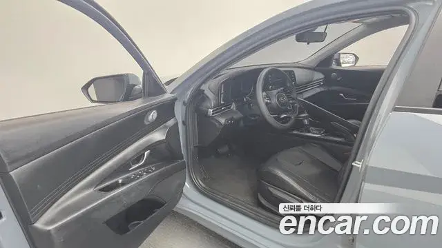 Hyundai The New Avante Hybrid, 2022