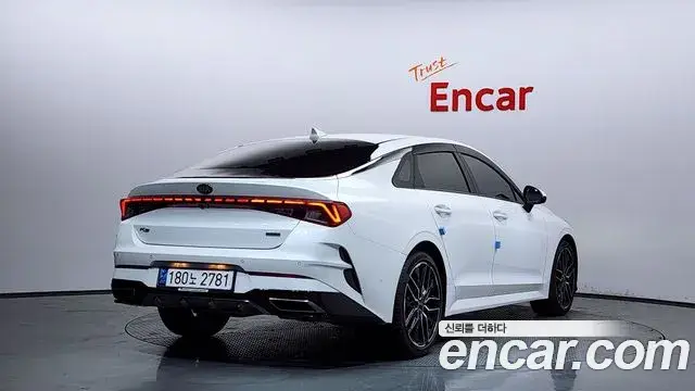 Kia K5, 2021