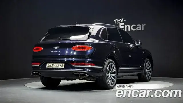 Bentley Bentayga, 2022