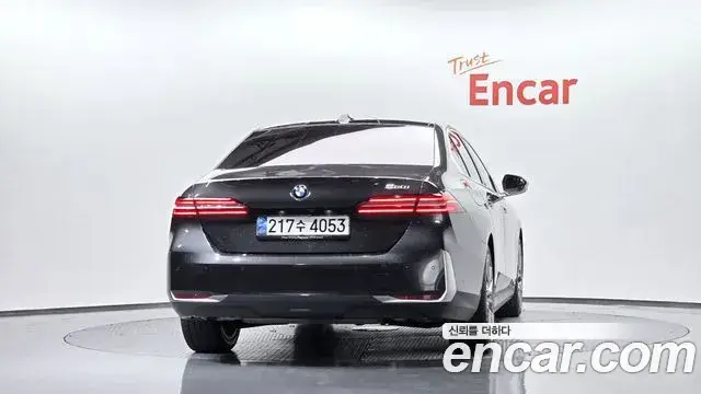 BMW 5 Series, 2023