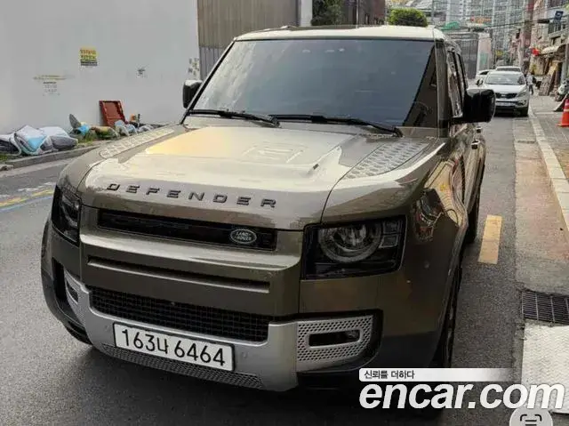 Land Rover Defender, 2023