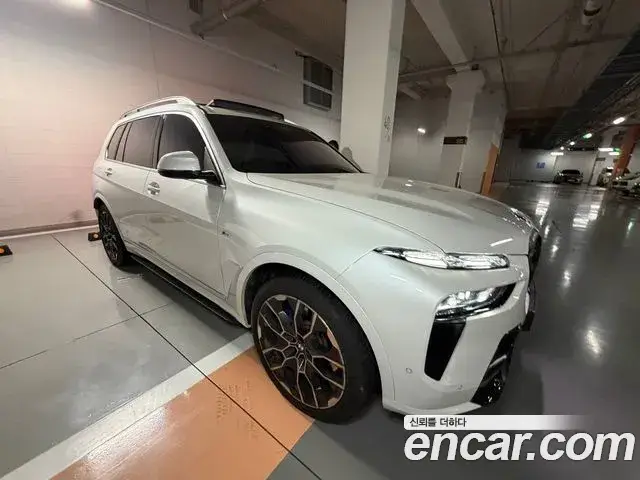 BMW X7, 2025
