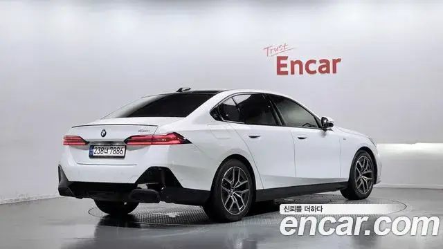 BMW 5 Series, 2024