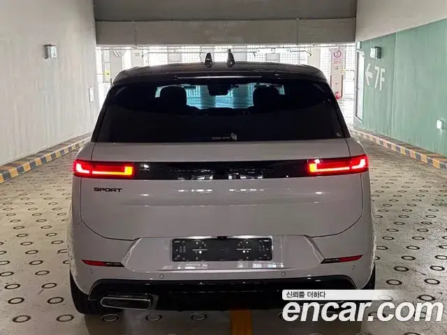 Land Rover Range Rover Sport, 2026