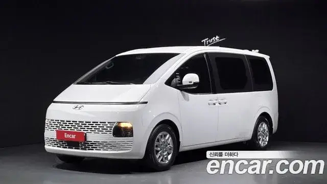 Hyundai Staria, 2022