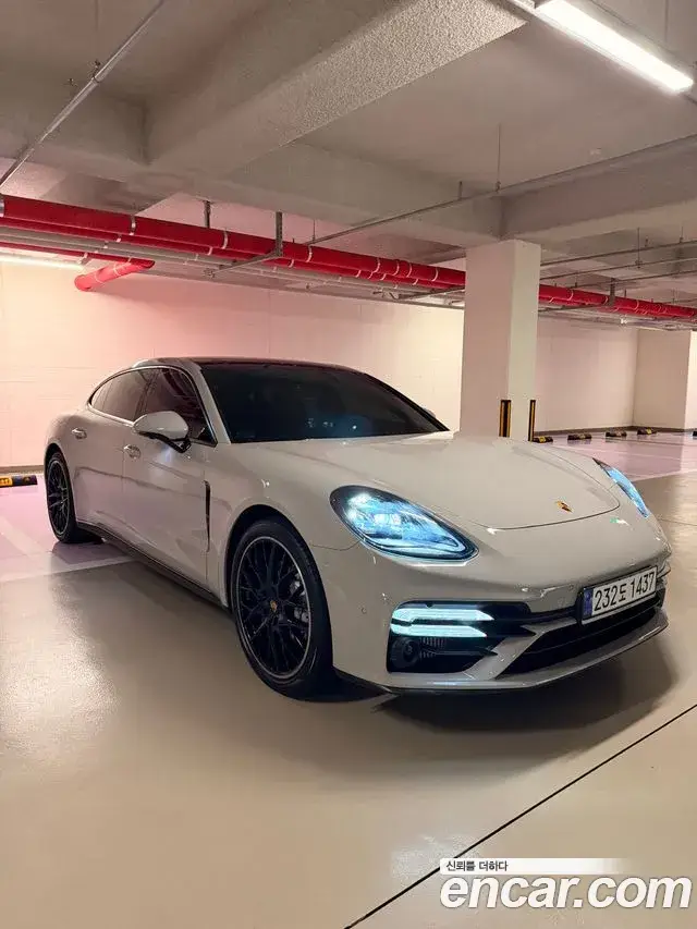 Porsche Panamera, 2023