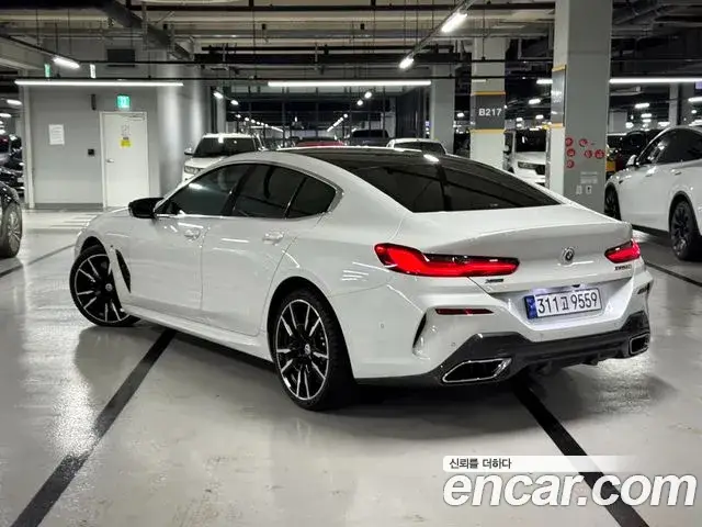 BMW 8 Series, 2023