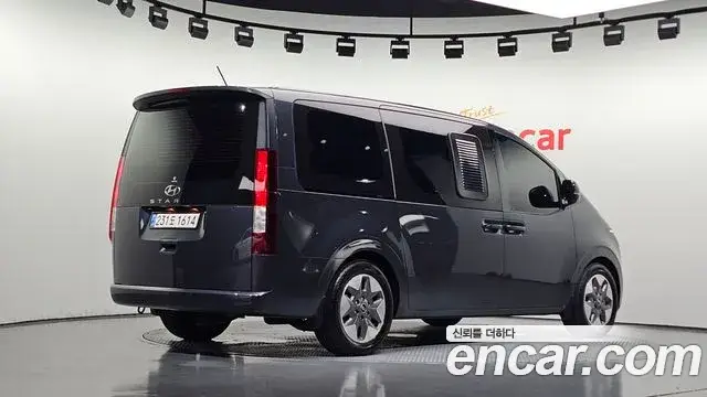 Hyundai Staria, 2023