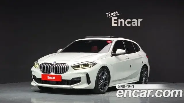 BMW 1 Series, 2022