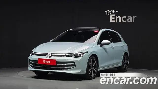 Volkswagen Golf, 2025