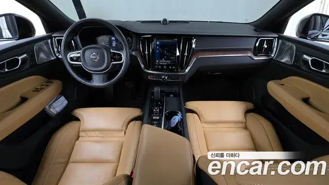 Volvo V60 Cross Country, 2021