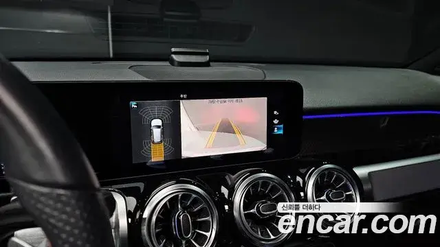 Mercedes-Benz GLB-Class, 2022