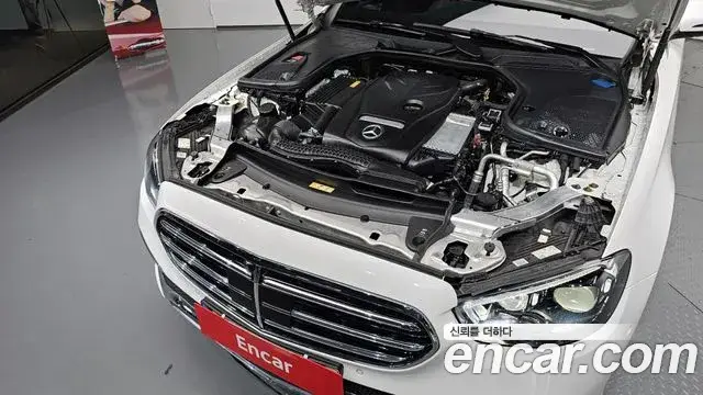 Mercedes-Benz E-Class, 2022