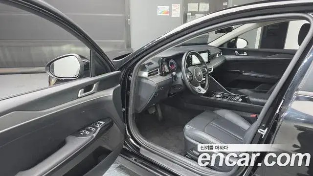 Kia K5, 2021