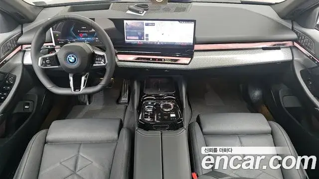 BMW i5, 2025