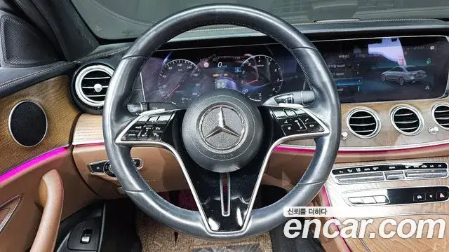 Mercedes-Benz E-Class, 2022