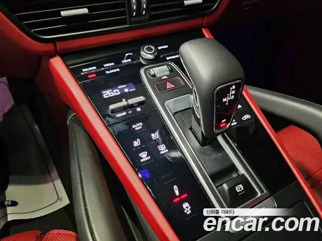 Porsche Cayenne, 2020