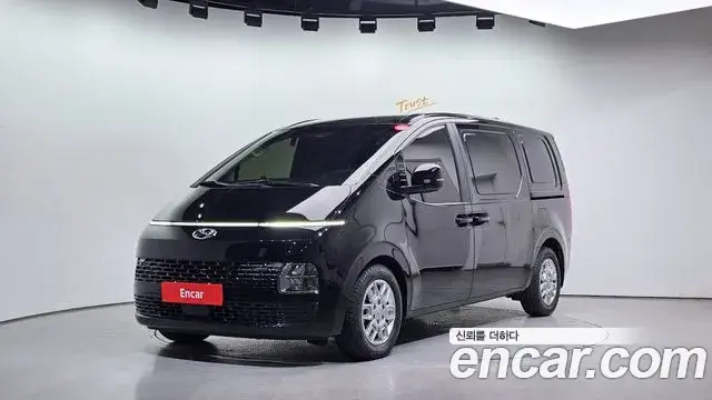 Hyundai Staria, 2023
