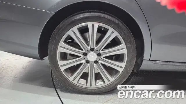 Mercedes-Benz E-Class, 2019
