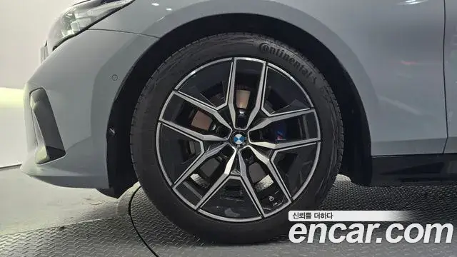 BMW 5 Series, 2025
