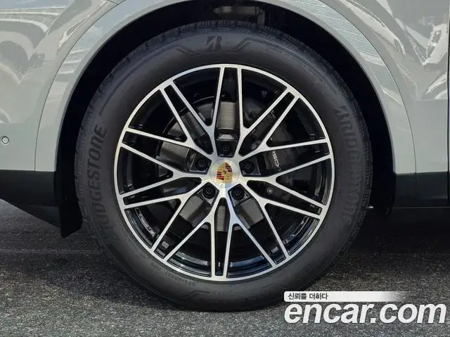 Porsche Cayenne, 2024