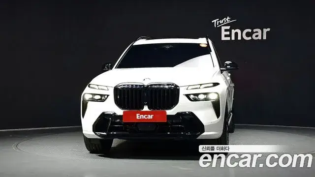 BMW X7, 2025