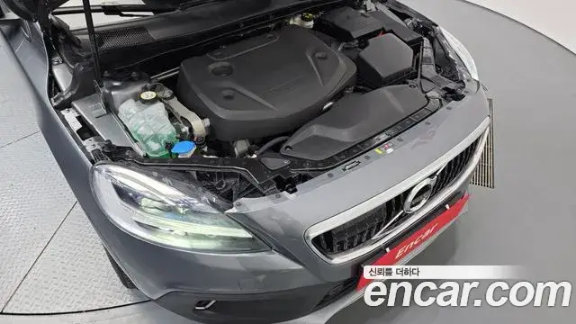 Volvo V40 Cross Country, 2019