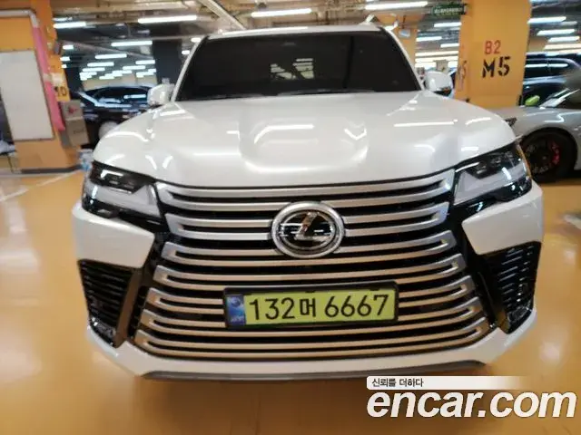 Lexus LX, 2025