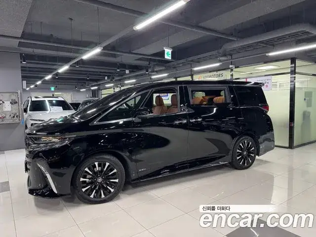 Toyota Alphard, 2024