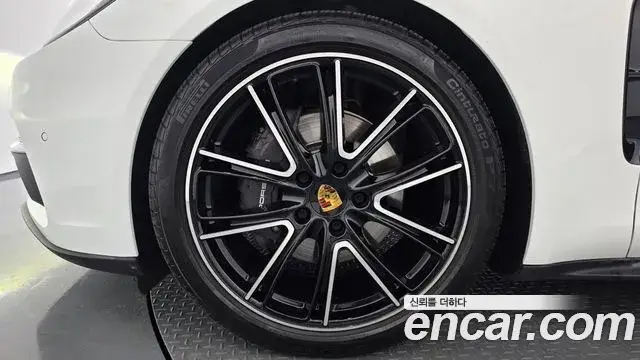 Porsche Panamera, 2019