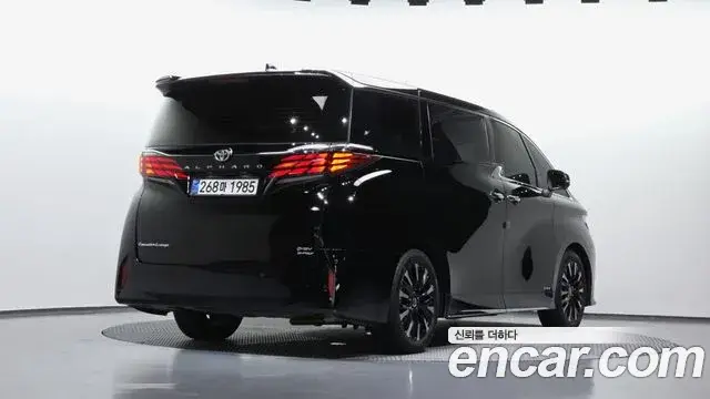 Toyota Alphard, 2025