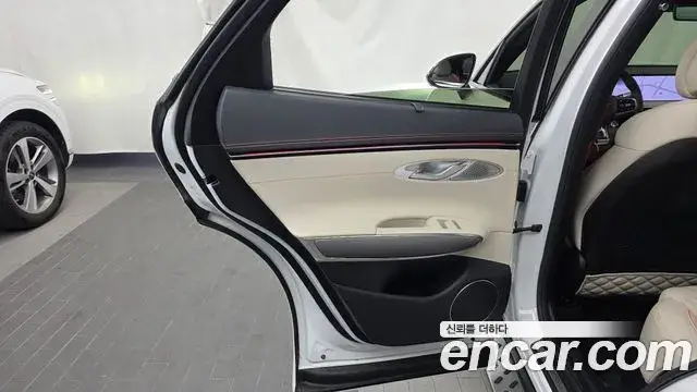 Genesis GV70, 2024