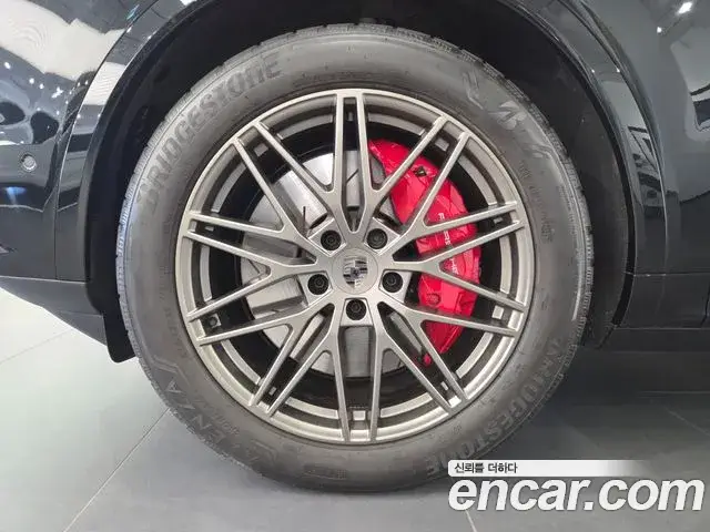 Porsche Cayenne, 2025