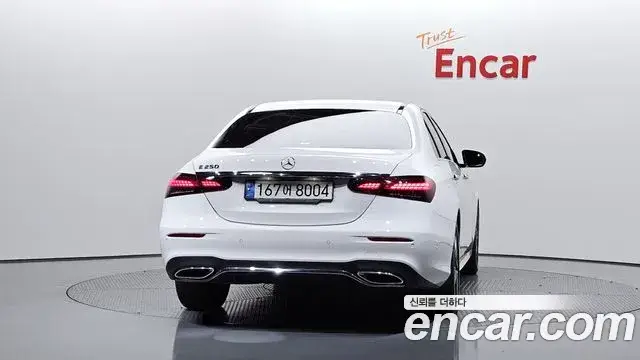 Mercedes-Benz E-Class, 2022