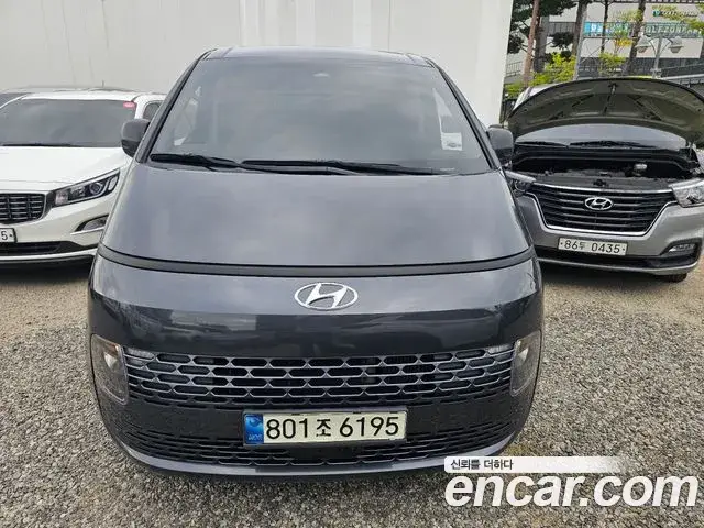 Hyundai Staria, 2022