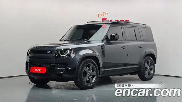 Land Rover Defender, 2025