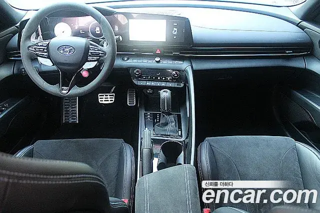 Hyundai The New Avante Hybrid 2021 — Photo 14/20