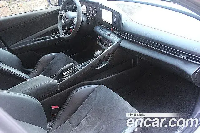 Hyundai The New Avante Hybrid 2021 — Photo 9/20